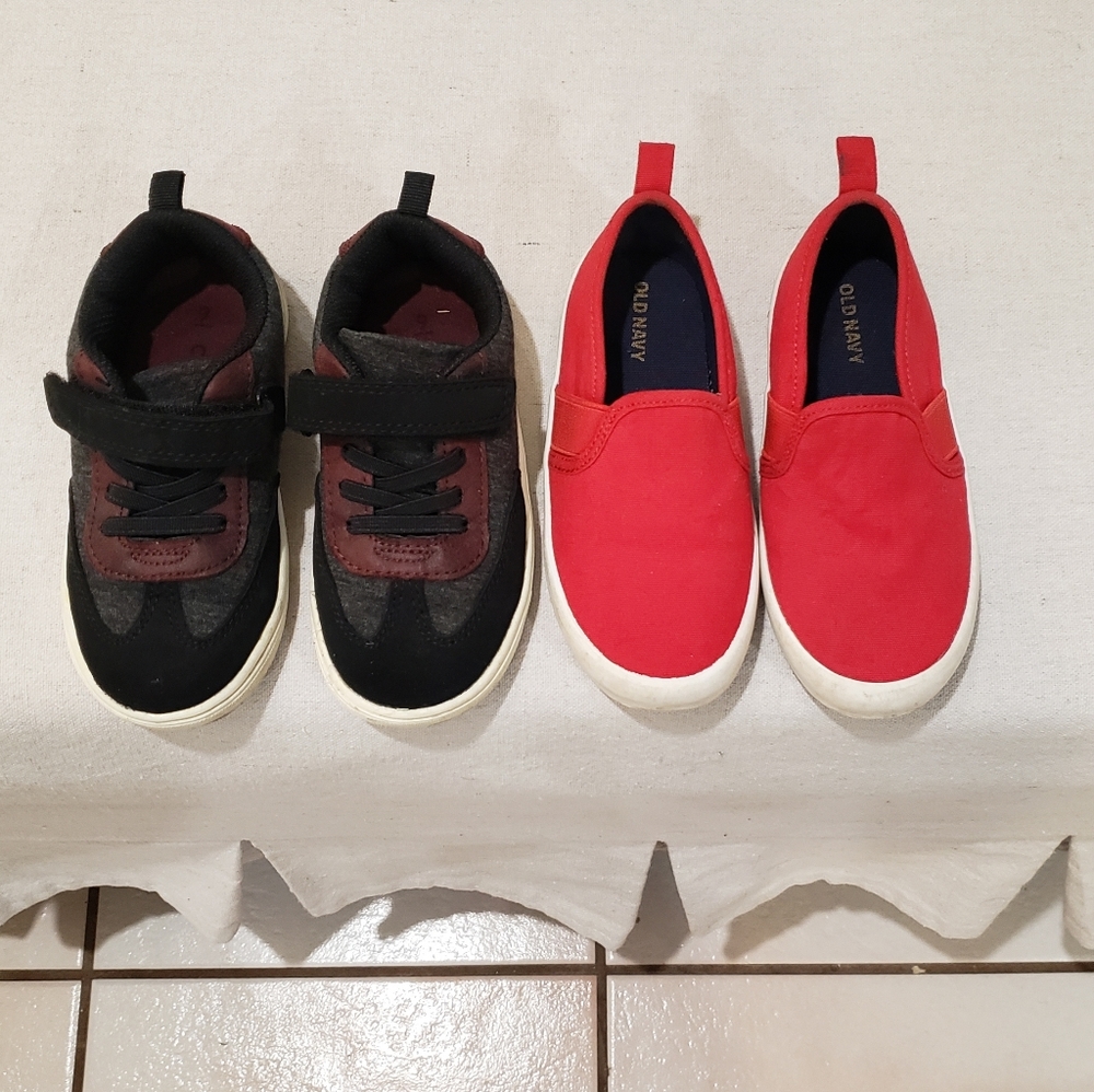 2 pair size 9 kids. Carters/ Old Navy